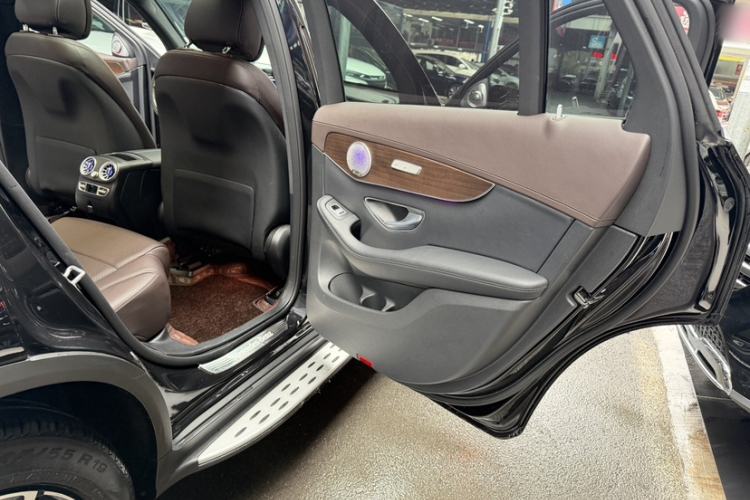 Used Mercedes-Benz GLC 2022 Refreshed GLC 300 L 4MATIC Dynamic Edition
