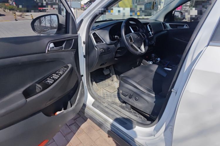 Used Hyundai Tucson 2015 1.6T Dual-Clutch Two-Wheel-Drive Smart Model
