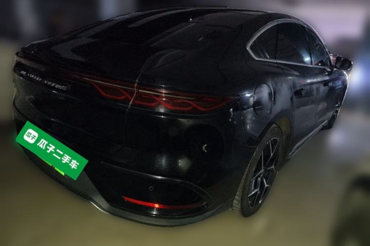 Used BYD Han 2024 EV Glory Edition 715KM Front-Wheel-Drive Flagship Model
