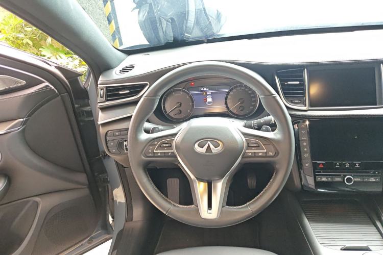 Used Infiniti QX55 2022 2.0T All-Wheel-Drive Ignite Edition Steering Wheel