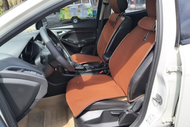 Used Ford Focus 2012 Hatchback 1.6L Automatic Fashion Edition Left Front Seat