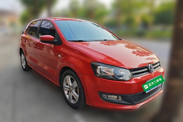 Used Volkswagen Polo 2011 1.4L Manual ZhiShang Edition Front Right 45 Deg