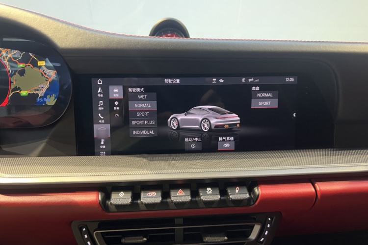 Used Porsche 911 2020 Carrera 4 3.0T Interior 3