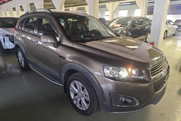 Used Chevrolet Captiva 2015 2.4L 4x4 Flagship Edition 7-Seater