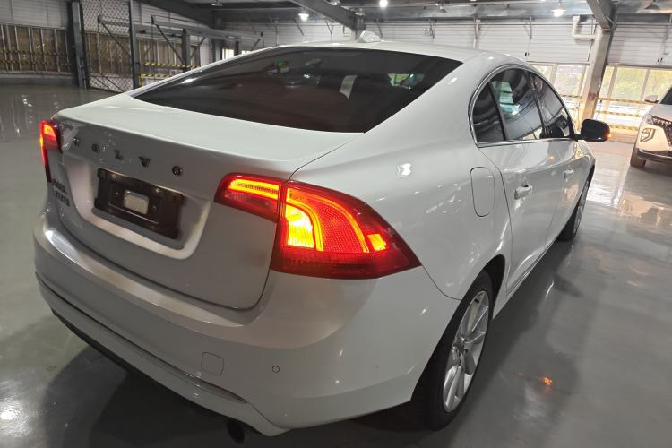 Used Volvo S60 2017 S60L T4 Smart Range Edition
