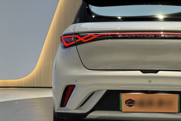 Used BYD Dolphin 2021 405 km Fashion Edition Exterior 6