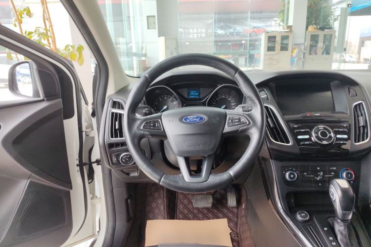 Used Ford Focus 2018 Hatchback Classic 1.6L Automatic Trendy SmartDrive Edition