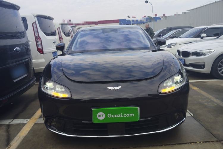 Used Yuanhang Y6 2024 620 km All-Wheel Drive Premium Edition
