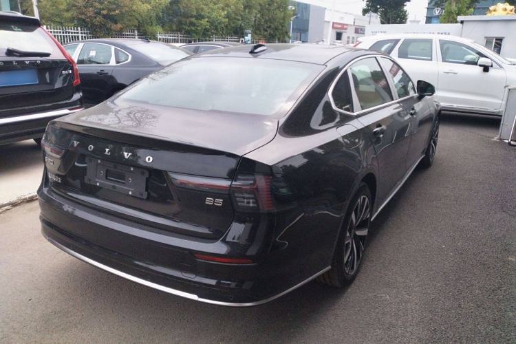 Used Volvo S90 2026 B5 Zhiyi Luxury Edition
