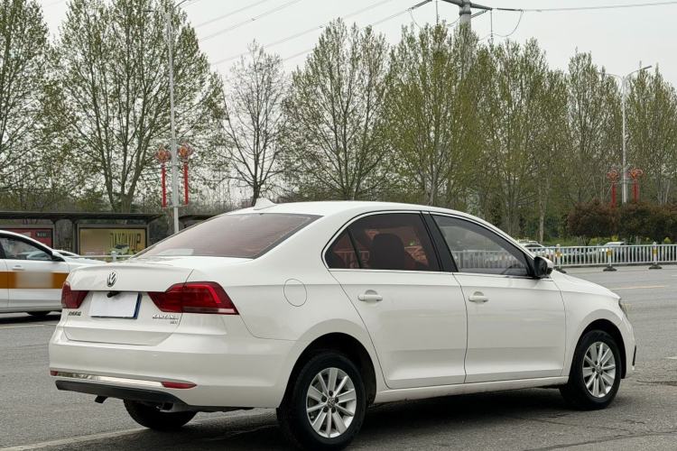 Used Volkswagen Santana 2016 1.6L Automatic Fashion Edition Rear Right 45 Deg