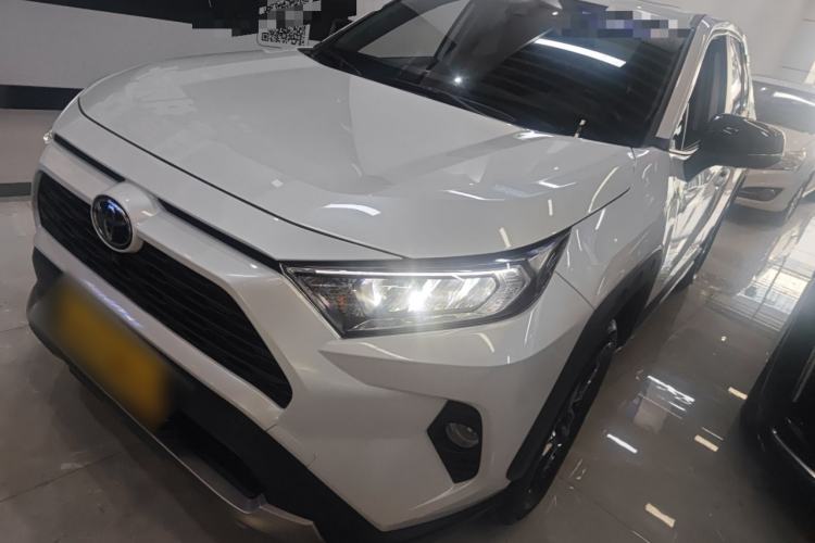 Used Toyota RAV4 2022 2.0L CVT 4x4 Fashion Edition