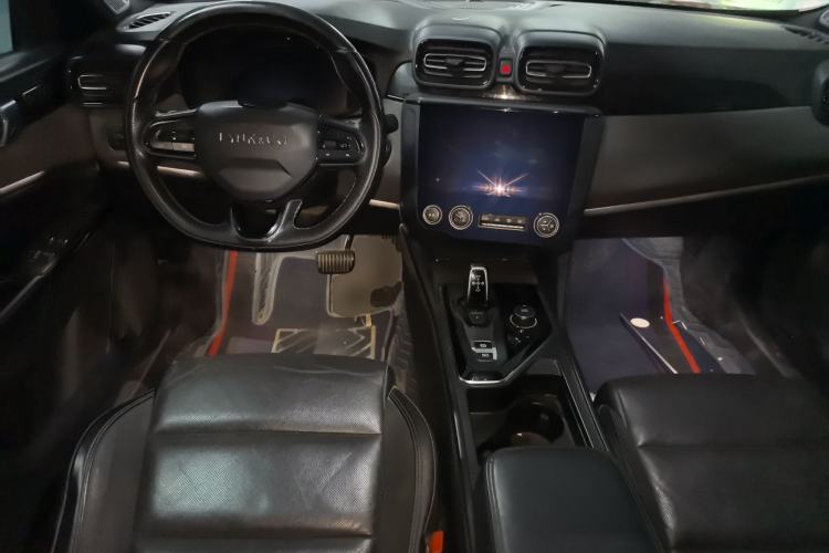 Used Lynk & Co 03 2022 2.0TD DCT JingPro Center Console