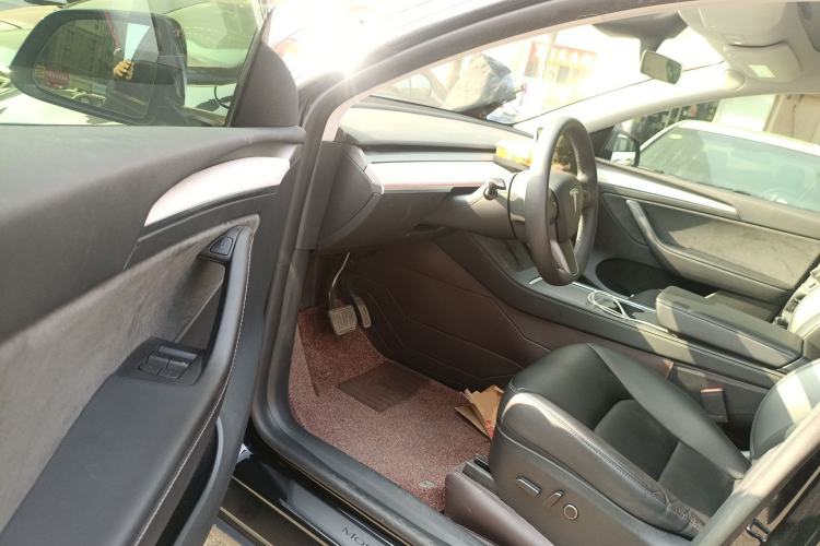 Used Tesla Model Y 2023 Rear-Wheel-Drive Version