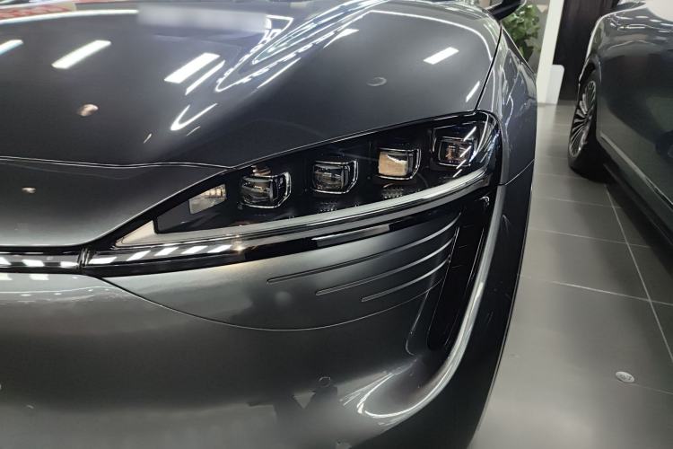 Used Hima Luxeed R7 2025 Range-Extended Version 251 km Max