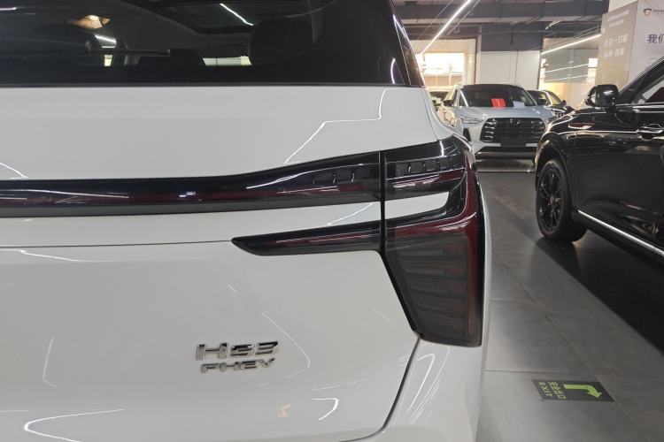 Used Hongqi HS3 PHEV 2025 Model PHEV 117km Jingwei PLUS Edition Right Rear Taillight