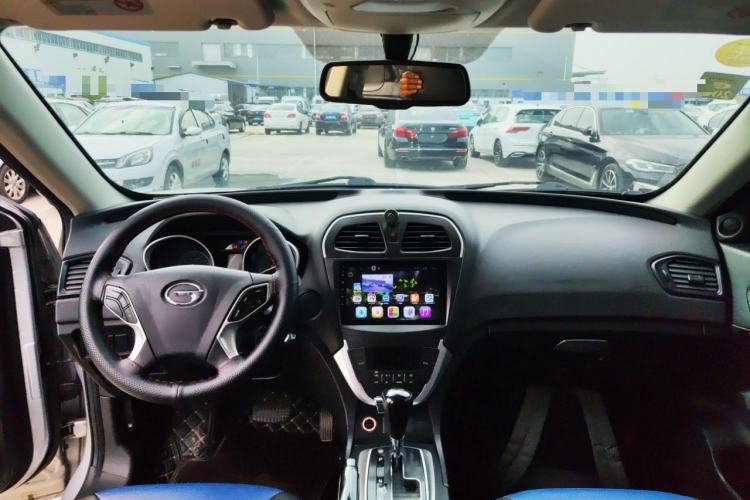 Used GAC Trumpchi GS5 2014 2.0L Automatic Two-Wheel Drive Deluxe Edition Center Console