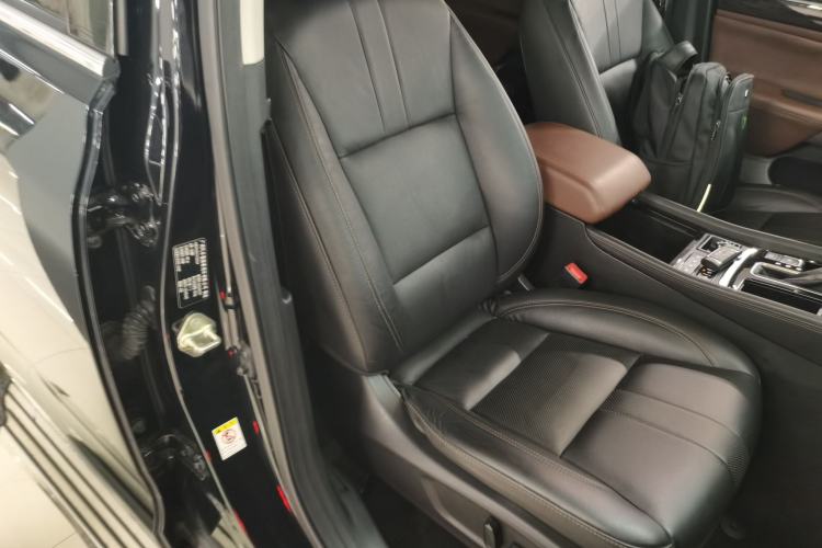 Used GAC Trumpchi GS8 2017 320T Two-Wheel Drive Luxury Smart Connectivity Version (7 Seats)