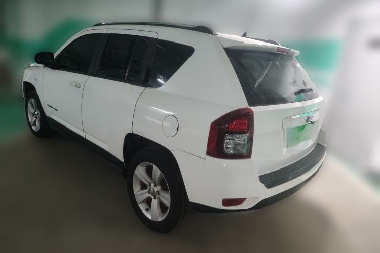 Used Jeep Compass 2014 2.0L two-wheel drive sport version Rear Left 45 Deg