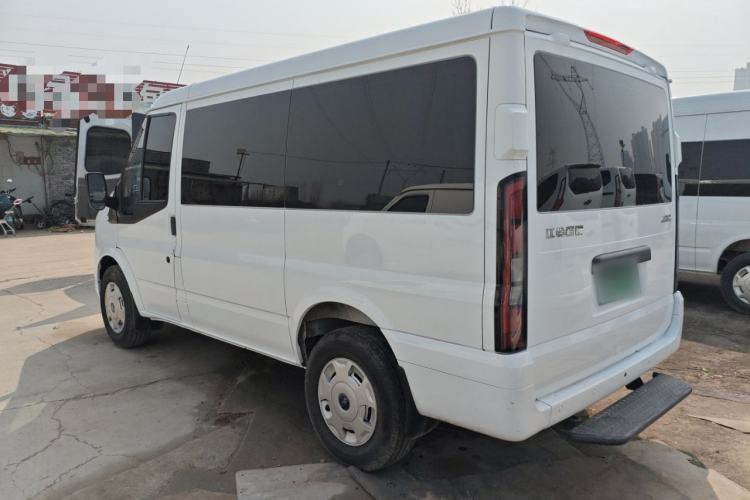 Used JMC Fushun 2023 2.0T Manual Short Wheelbase Low-Roof Commercial Multi-Purpose Passenger Vehicle 6 Seats with Lift-Up Tailgate
