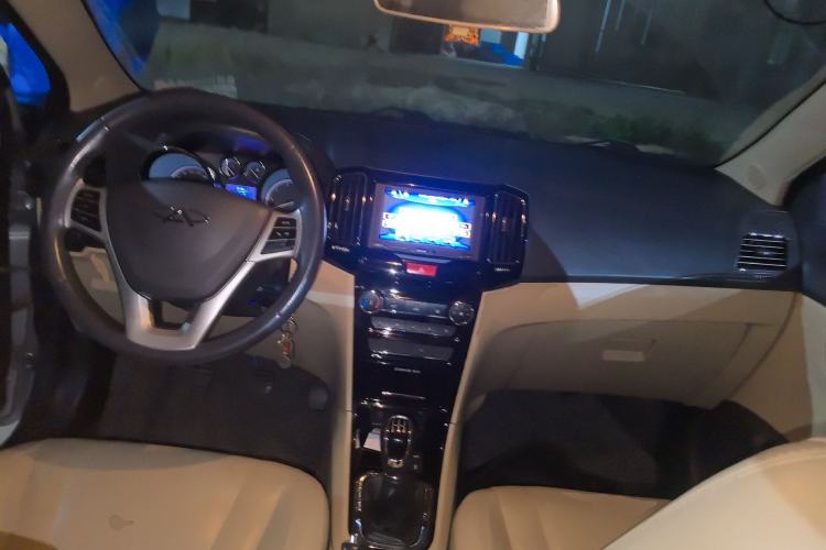 Used Chery E3 2013 1.5L Manual ZhiShang Model