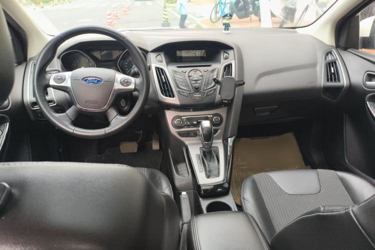 Used Ford Focus 2012 Sedan 1.6L Automatic Fashion Edition