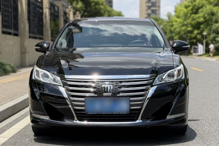 Used Toyota Crown 2015 2.0T Fashion Edition
