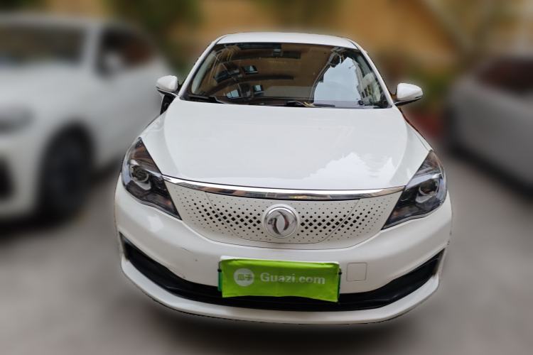 Used Dongfeng Aeolus E70 2023 500 Smart Version Lithium Iron Phosphate 48.6 kWh 110 kW
