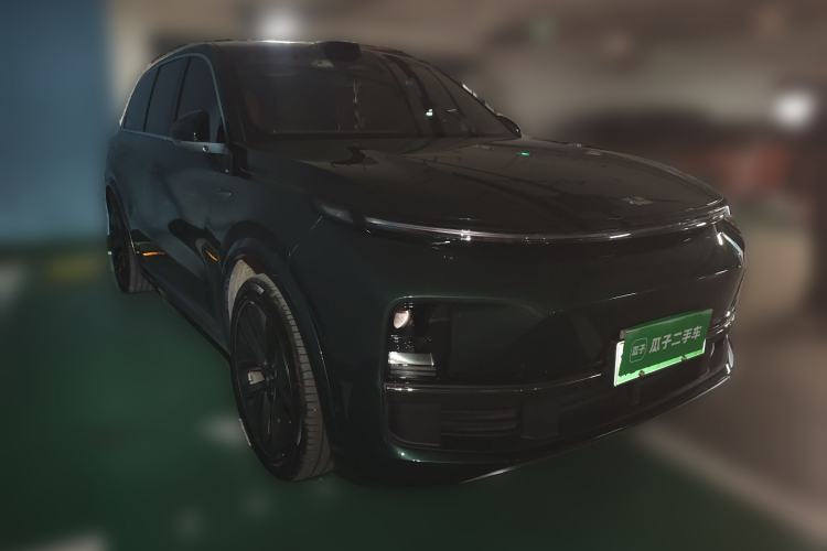 Used Li Auto L9 2022 Max model Front Right 45 Deg