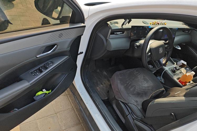 Used BYD Qin PLUS 2025 DM-i Smart Drive 55KM Leading Model
