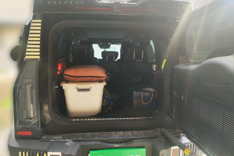 Used JETOUR Traveler 2023 2.0T All-Wheel Drive CrossPRO+ Trunk