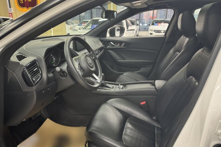 Used Mazda CX-4 2020 2.0L Automatic Two-Wheel Drive Blue Sky Dynamic Edition Interior 2