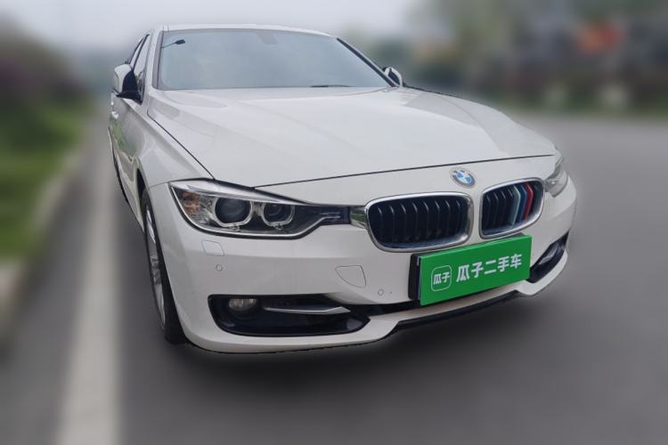 Used BMW 3 Series 2015 328i Sport Design Package Front Right 45 Deg