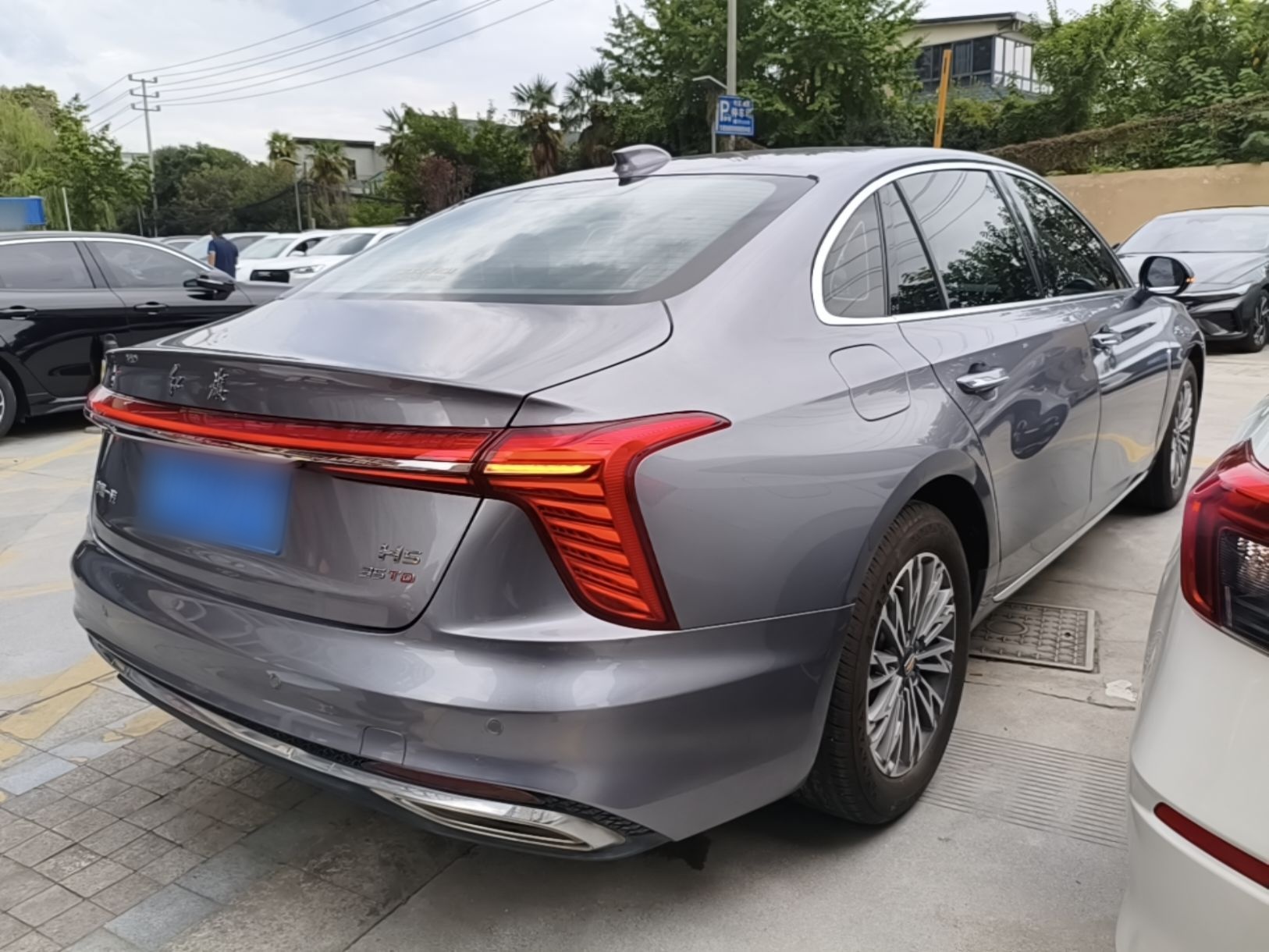 Hongqi H5 2024 1.5T DCT Smart Connect Flagship Edition - Chinese Trim Yun — снимка 6