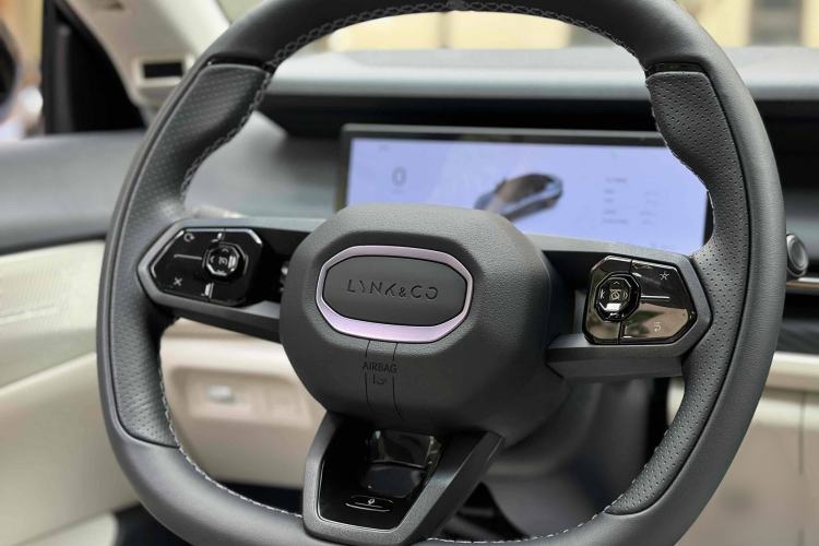 Used Lynk & Co 07 2024 EM-P 126 Long-Range Ultra
