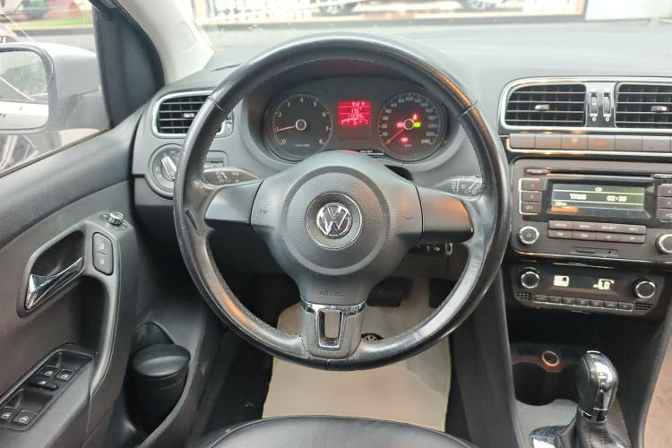 Used Volkswagen Polo 2011 1.4L Automatic ZhiCool Edition Steering Wheel