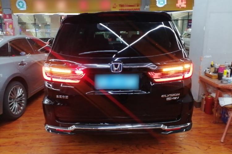 Used Honda Elysion 2022 2.0L eHEV Luxury First Edition

