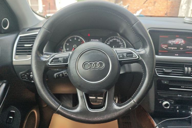 Used Audi Q5 2016 40 TFSI Comfort Model
