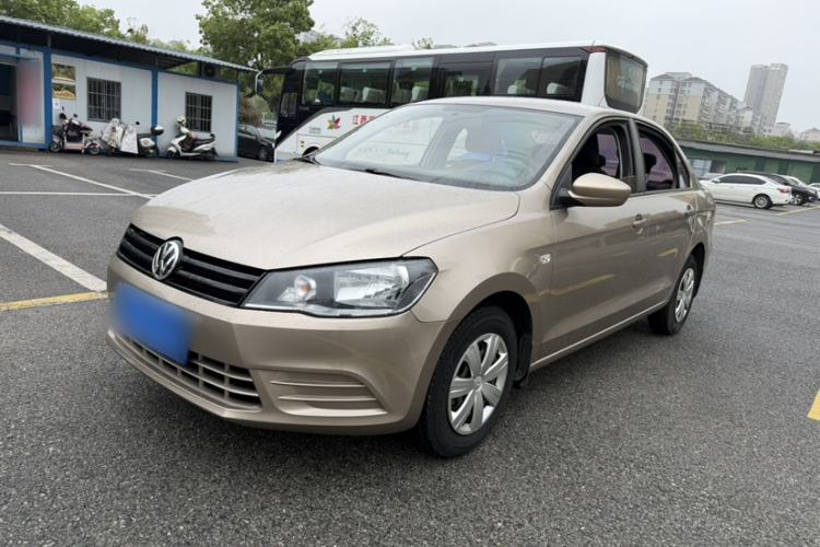 Used Volkswagen Jetta 2015 Value Edition 1.6L Manual Fashionable Style Front Left 45 Deg