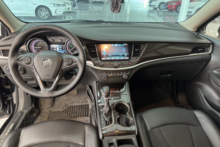 Used Buick Verano 2019 Sedan 20T Dual-Clutch Leading Model Interior 5