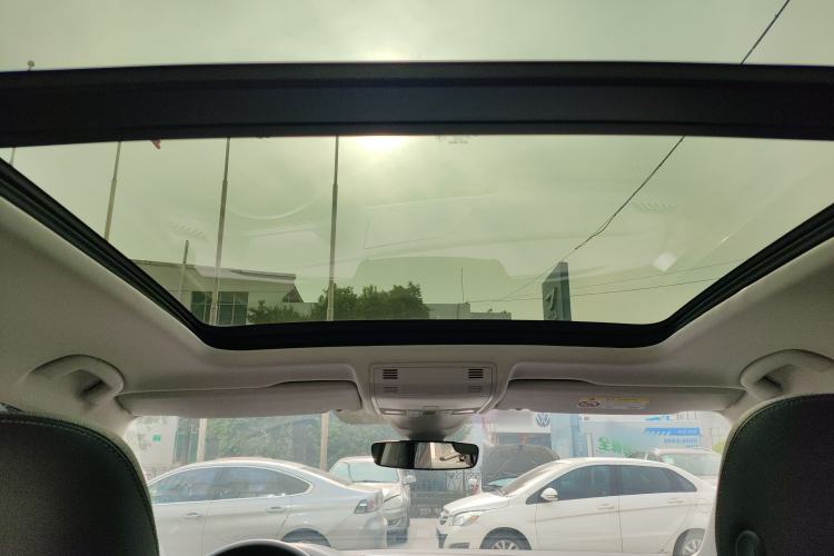 Used Volkswagen Tayron 2023 300TSI Two-Wheel-Drive Luxury Plus Advanced Edition Headliner