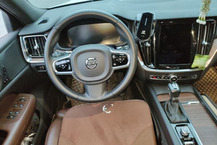 Used Volvo S60 2021 T4 Zhiyuan Luxury Edition
