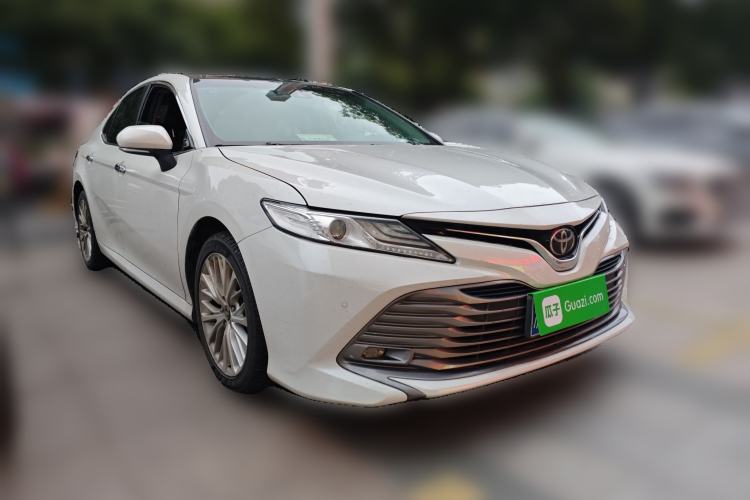 Used Toyota Camry 2018 2.5G Luxury Edition Front Right 45 Deg