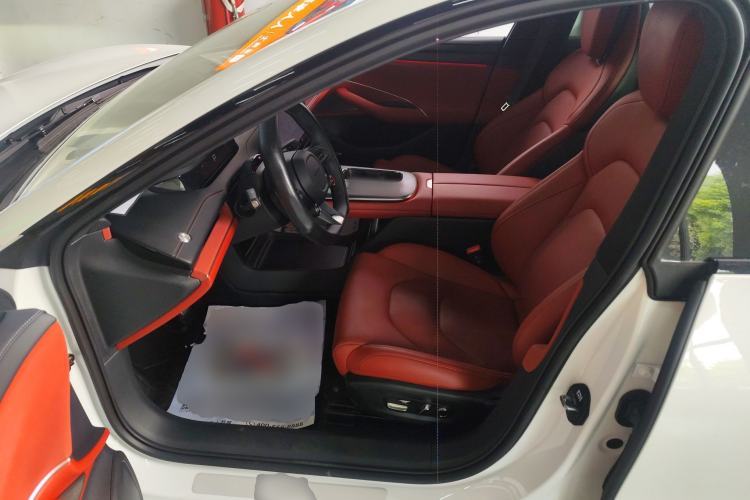 Used Xiaomi Auto SU7 2024 Four-Wheel Drive Ultra-Long Range Advanced Intelligent Driving Max Edition
