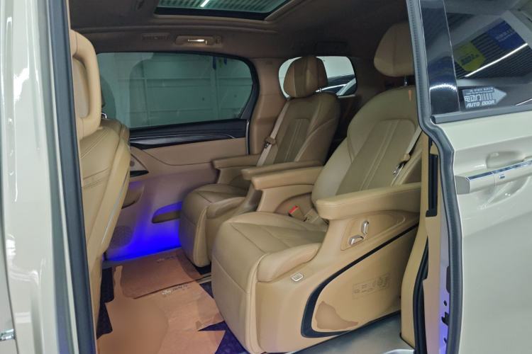 Used Buick GL8 2021 ES Landtrek 653T Luxury Model Left Rear Seat