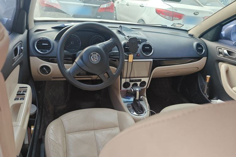 Used Volkswagen Lavida 2011 1.4 TSI DSG Prestige Edition Center Console