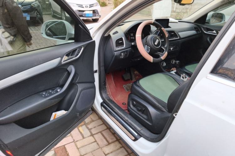 Used Audi Q3 2015 35 TFSI Comfort Model Driver Seat