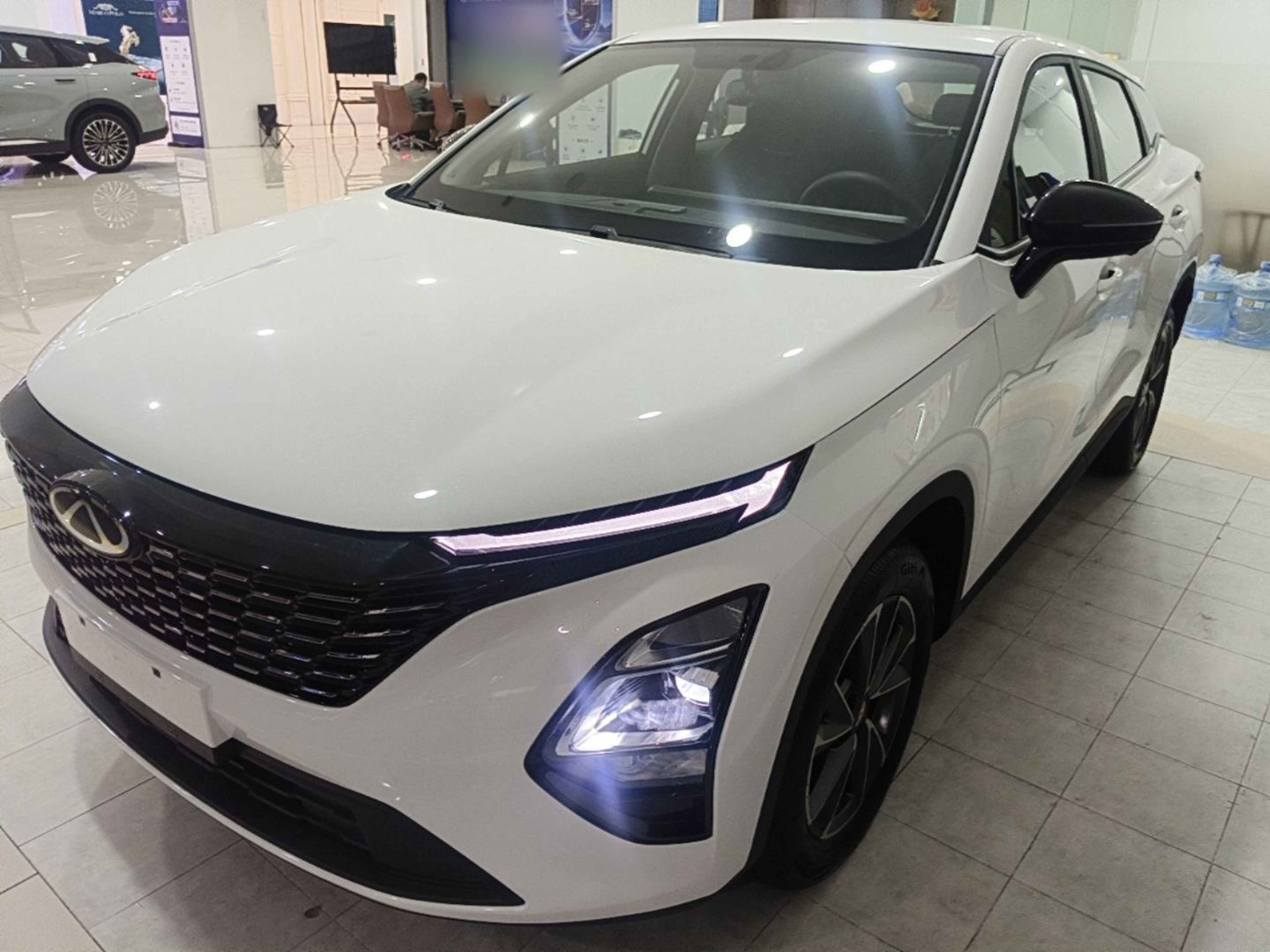 Unter der Vorderseite des Autos