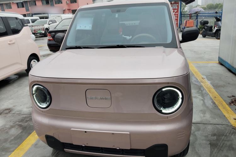 Used Geely Galaxy Panda 2024 Panda Mini 200km Endurance Bear Front