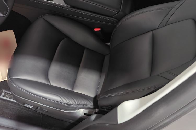 Used Tesla Model Y 2022 Long-Range All-Wheel-Drive Version