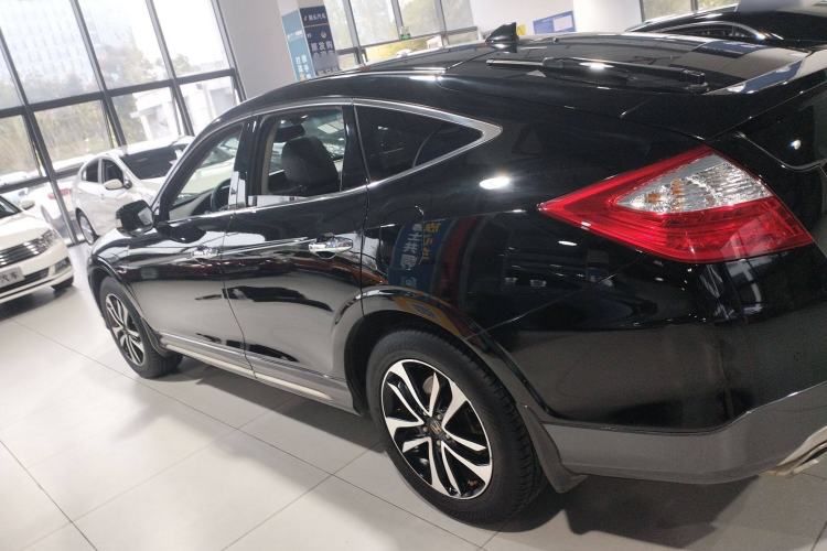 Used Honda Crosstour 2016 2.4L Luxury Edition